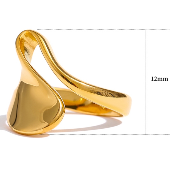 Minimalist Irregular Golden Finger Ring - Picture 6 of 8